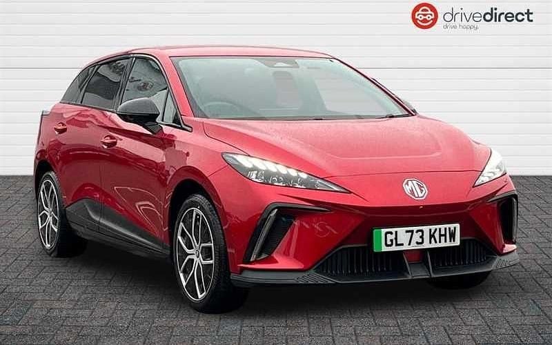 Used 2025 MG MG4 EV Trophy Hatchback | £16,424 (Good price) - Image 1/4