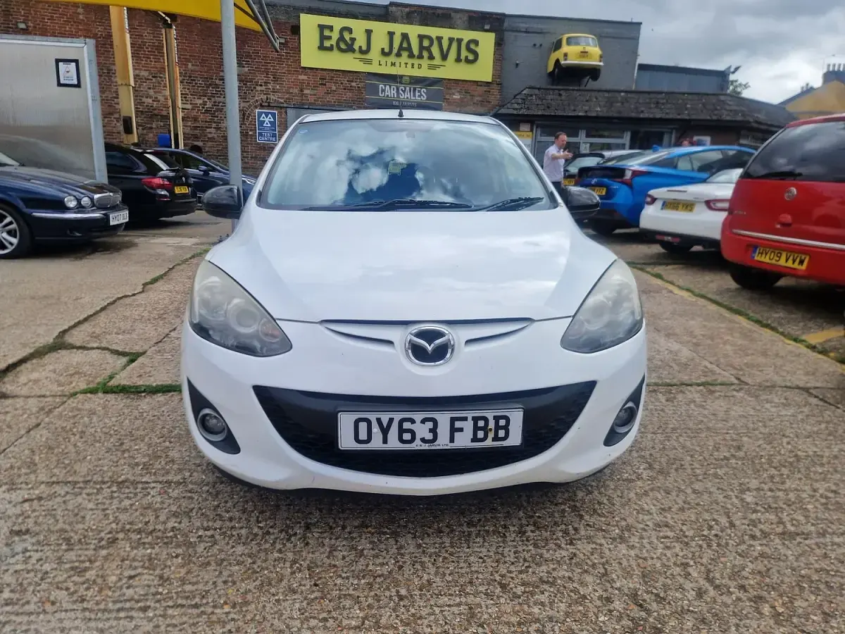 Used Mazda 2 Edition 2013 White Hatchback