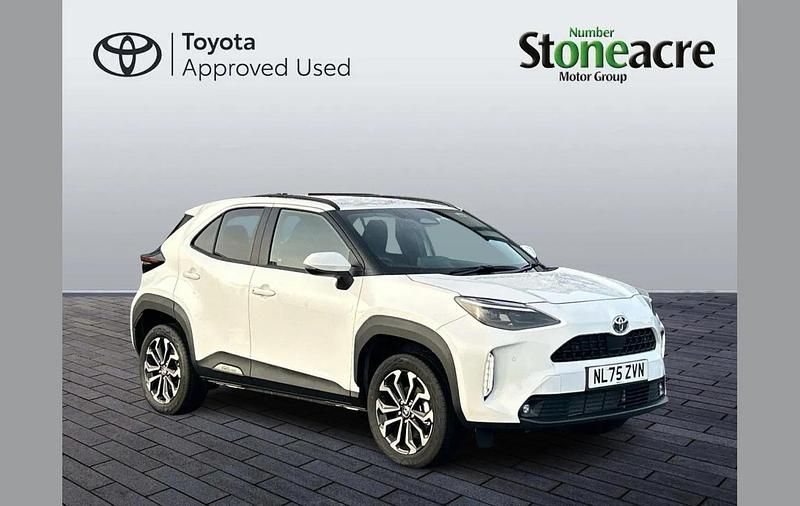 New Toyota Yaris Cross Design 113 HP (83 kW) 2025 White SUV