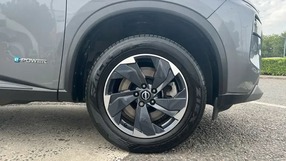Used Nissan X-Trail Acenta Premium 204 HP (150 kW) 2024 Grey SUV
