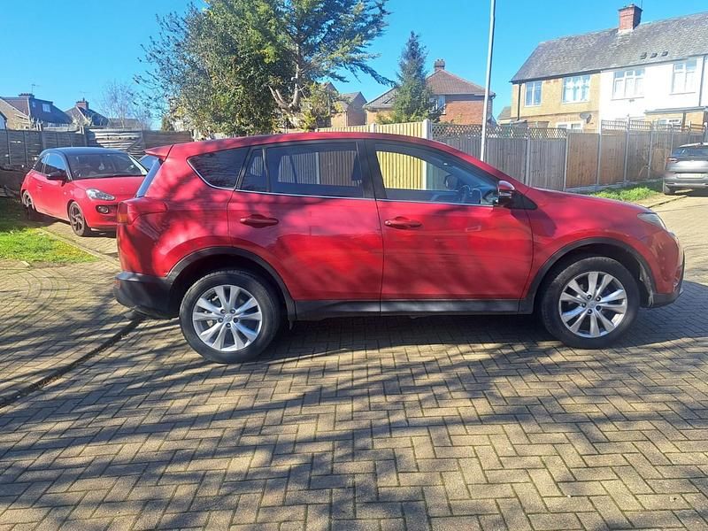 Used Toyota RAV4 150 HP (110 kW) 2013 Red SUV