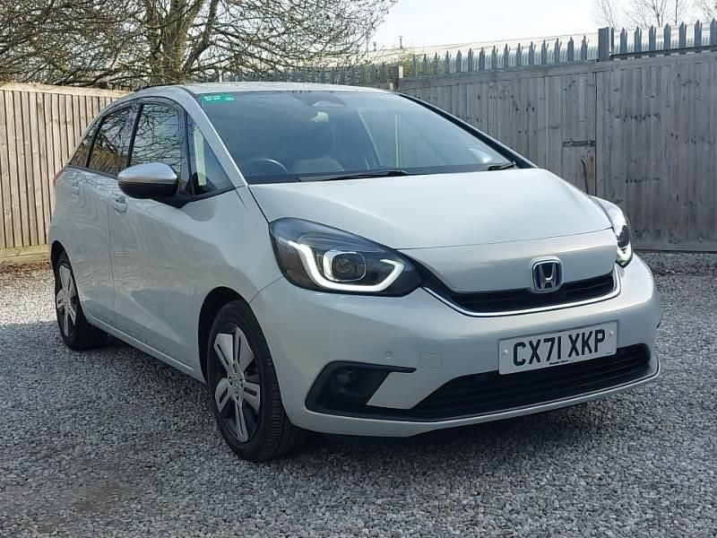 Used Honda Jazz Hybrid 109 HP (80 kW) 2021 White Hatchback