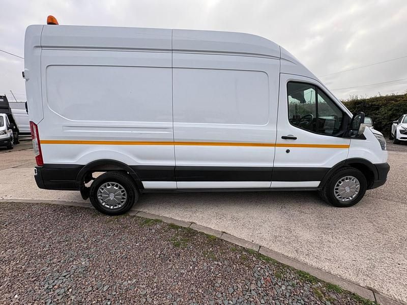 Used Ford Transit Trend 130 HP (95 kW) 2022 White Van