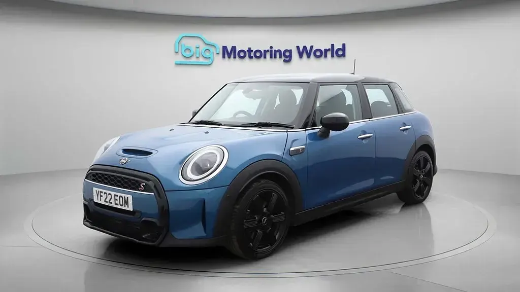 Usado Mini Cooper S Classic 178 HP (130 kW) 2022 Azul Citadino