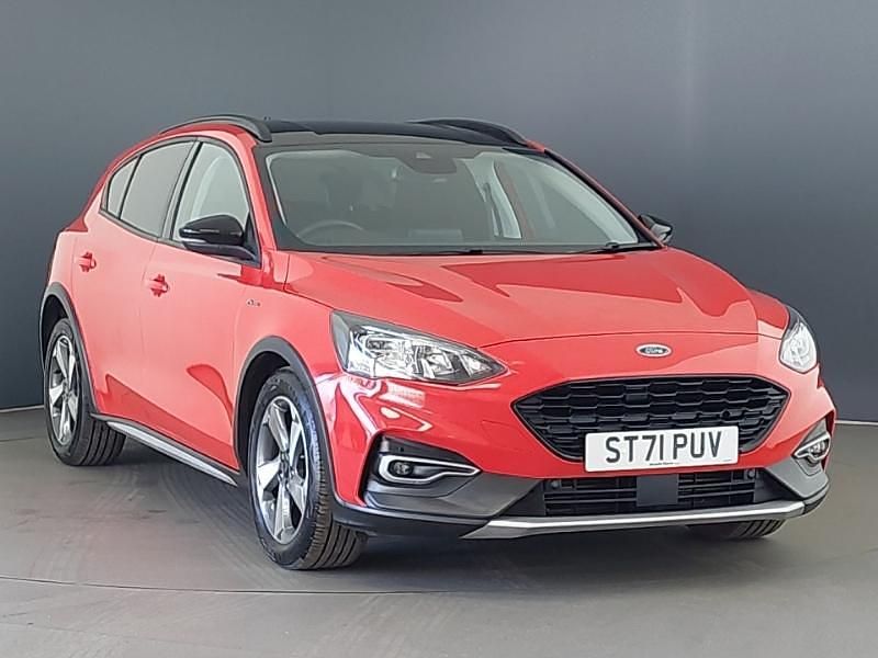 Used Ford Focus Active 125 HP (91 kW) 2022 Red Hatchback