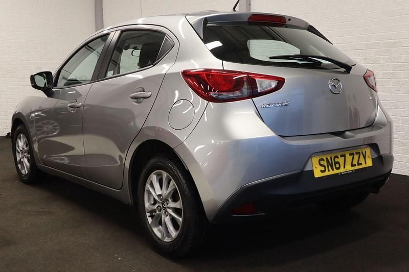 Used Mazda 2 75 HP (55 kW) 2017 Silver Hatchback