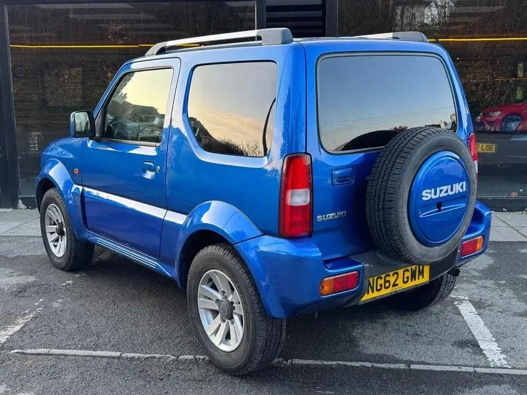 Used Suzuki Jimny SZ4 85 HP (62 kW) 2013 Blue SUV