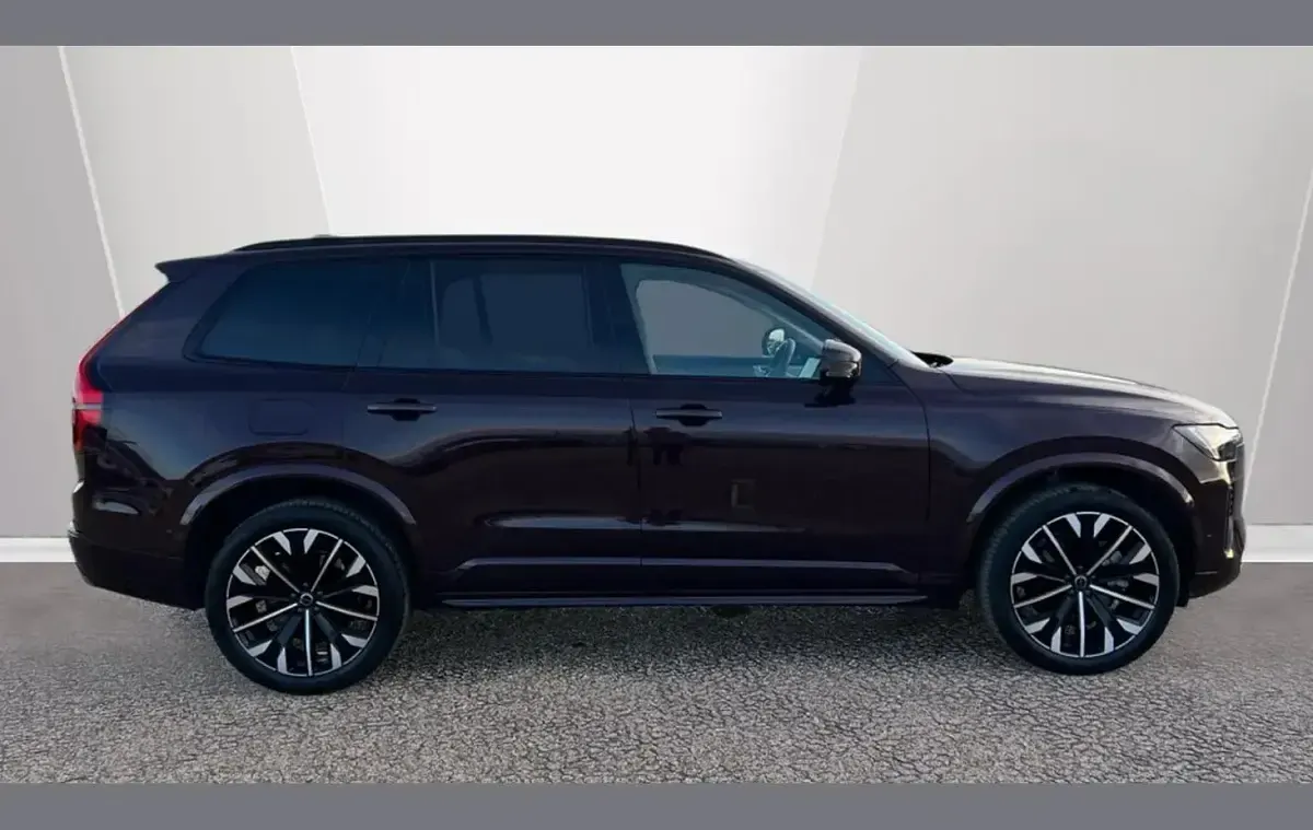 Used Volvo XC90 Ultra 455 HP (334 kW) 2025 Red SUV