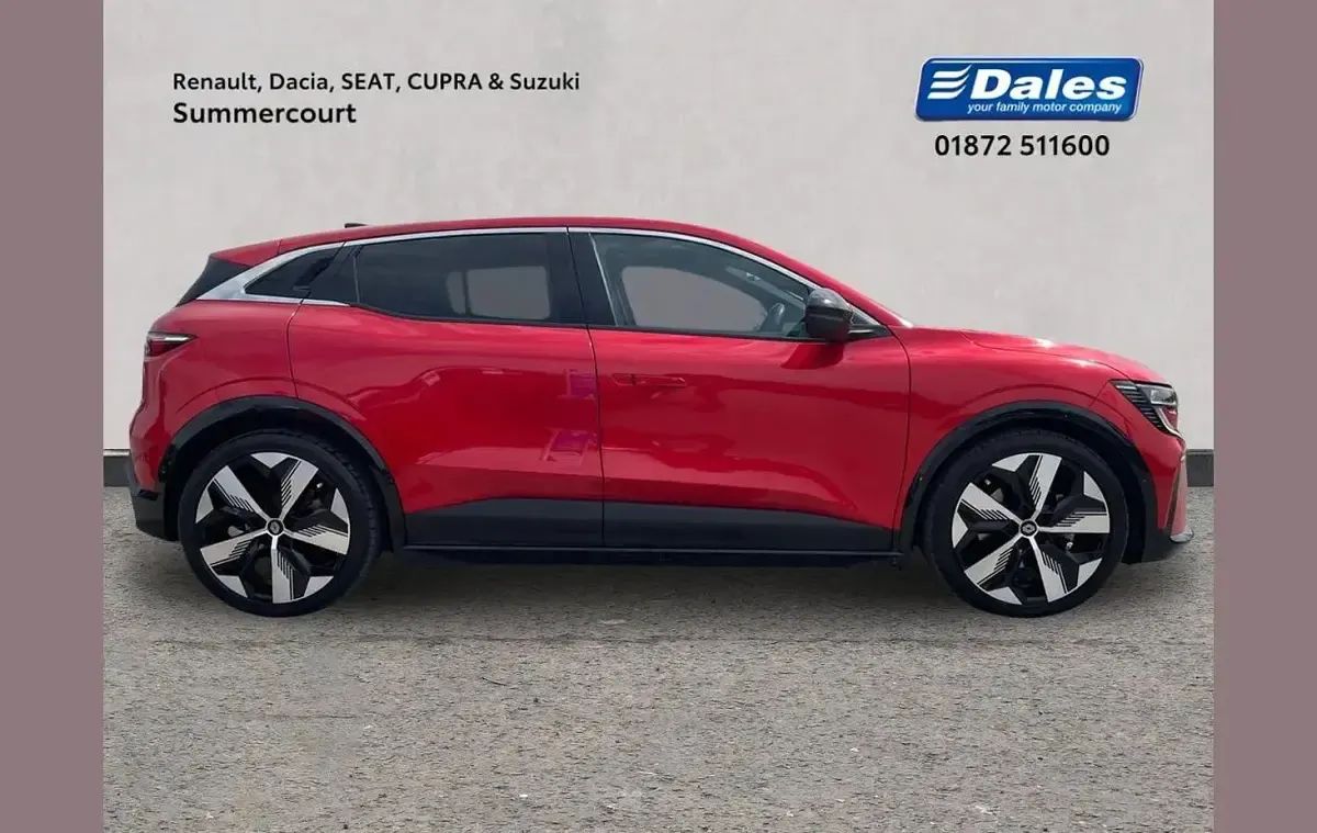Used Renault Megane E-Tech Techno 160 kW (218 HP) 2022 Red Hatchback