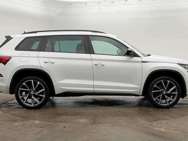 Used Skoda Kodiaq SportLine 110 HP (80 kW) 2022 White SUV