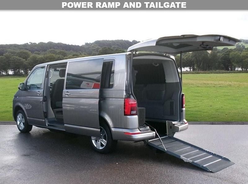 Used VW Shuttle SE 150 HP (110 kW) 2020 Beige MPV