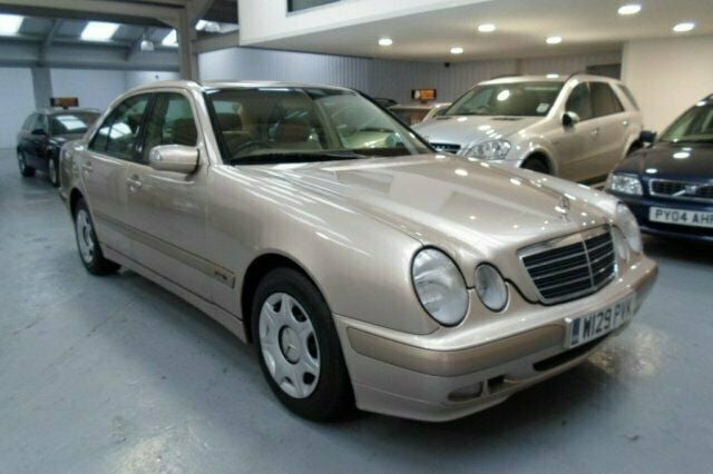 Used 2000 Mercedes E200 Classic Sedan | £1,495 - Image 1/4