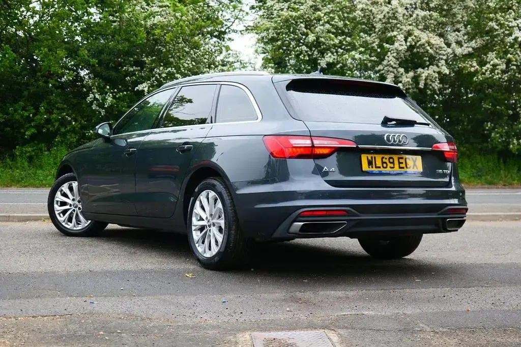 Used Audi A4 Prestige 163 HP (119 kW) 2020 Grey Estate