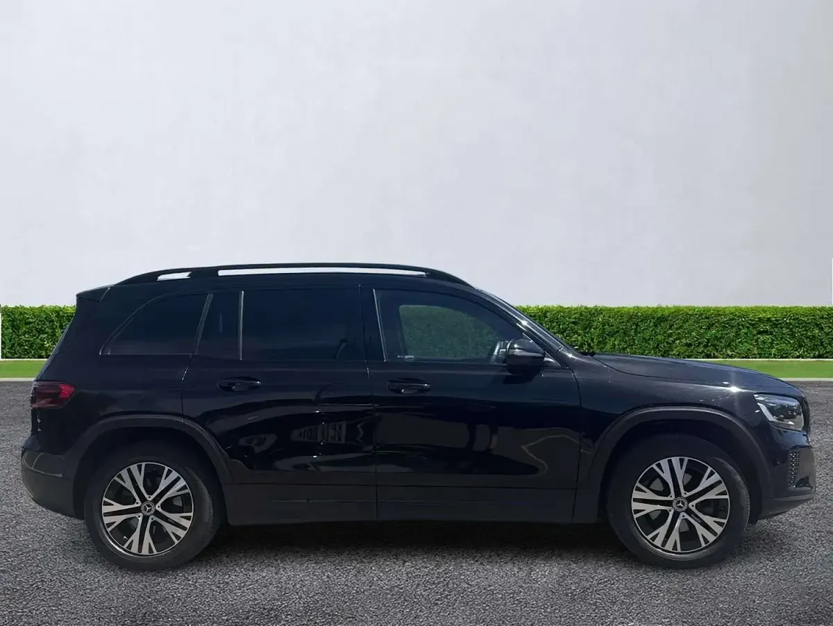 Used Mercedes GLB200 Executive 163 HP (119 kW) 2025 Black SUV