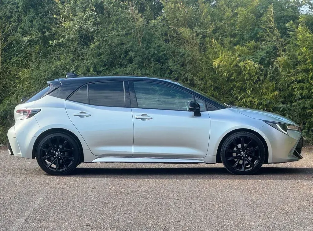 Used Toyota Corolla 184 HP (135 kW) 2019 Silver Hatchback