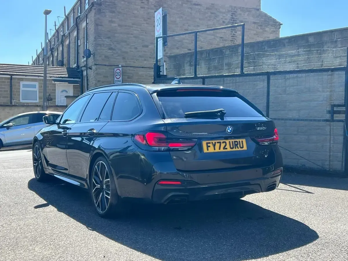 Begagnad BMW 520 M Sport 2022 Grå Kombi
