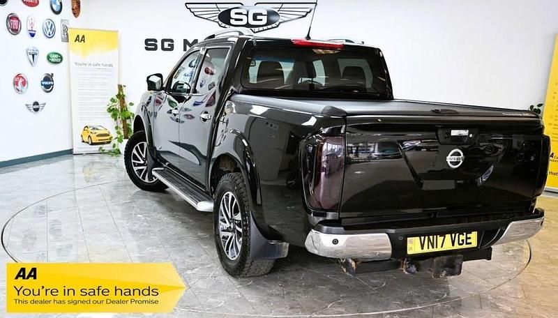 Used Nissan Navara Tekna 2017 Black Pickup