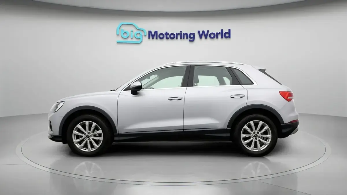 Used Audi Q3 Sport 148 HP (108 kW) 2024 Silver SUV