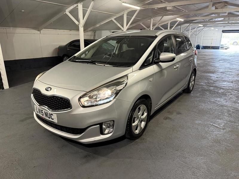 Used Kia Carens 133 HP (97 kW) 2015 Silver MPV