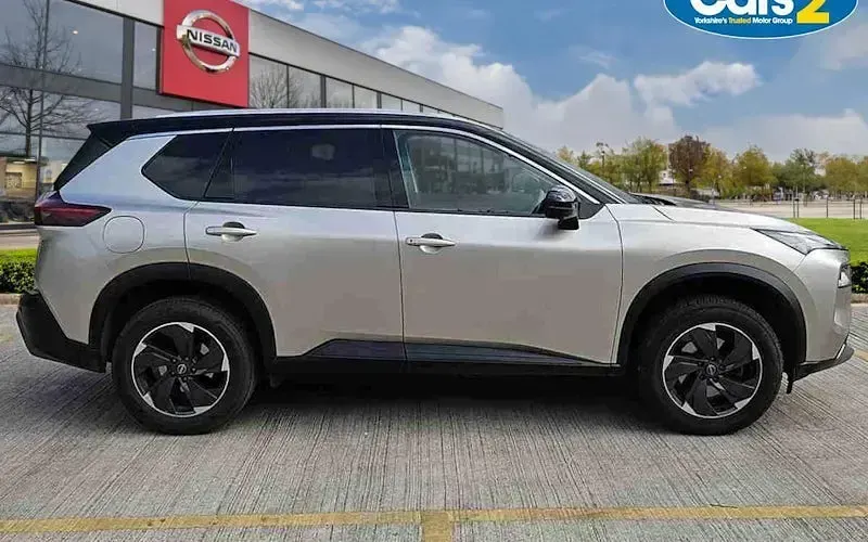 Used Nissan X-Trail N-Connecta 163 HP (119 kW) 2025 Silver SUV