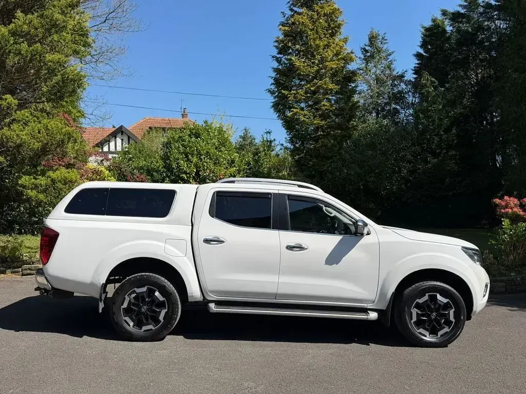 Begagnad Nissan Navara Tekna 190 HK (139 kW) 2021 Vit Pickup