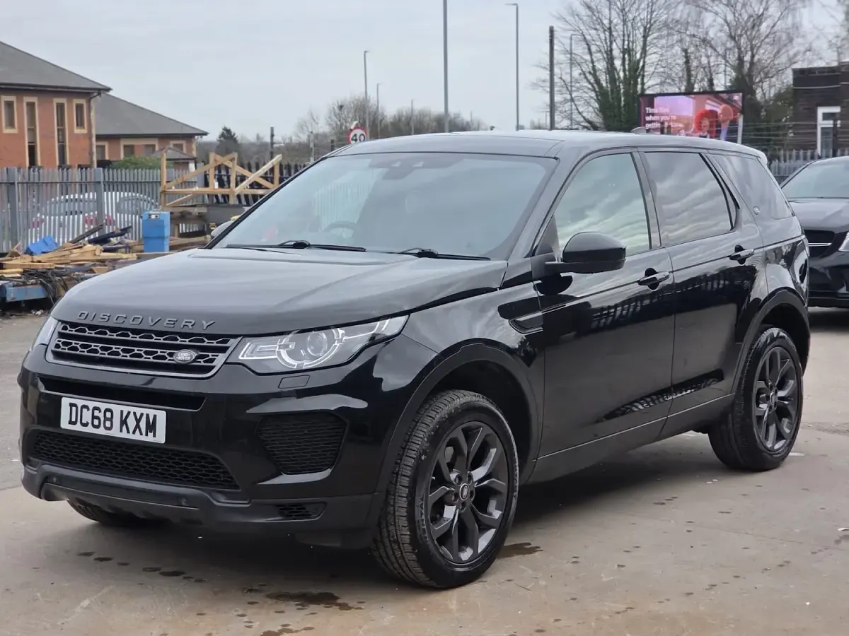 Used Land Rover Discovery Sport Landmark 180 HP (132 kW) 2019 Black SUV