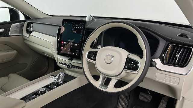 Used Volvo XC60 Ultra 449 HP (330 kW) 2025 Blue SUV