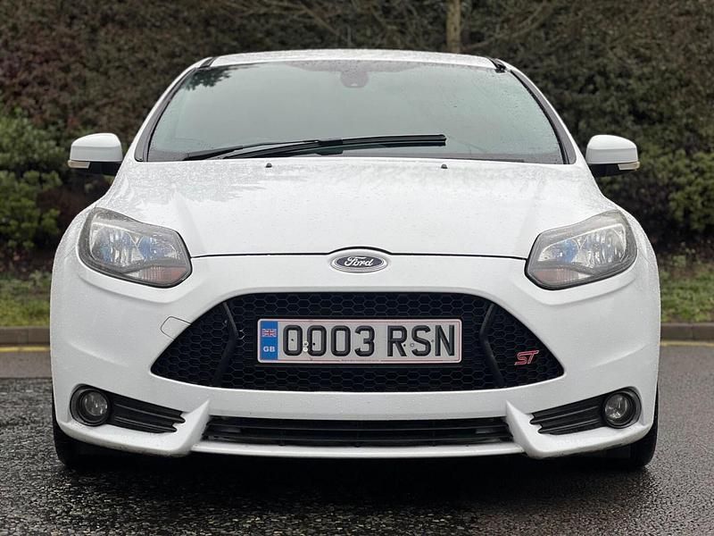 Used Ford Focus ST 2013 White Hatchback