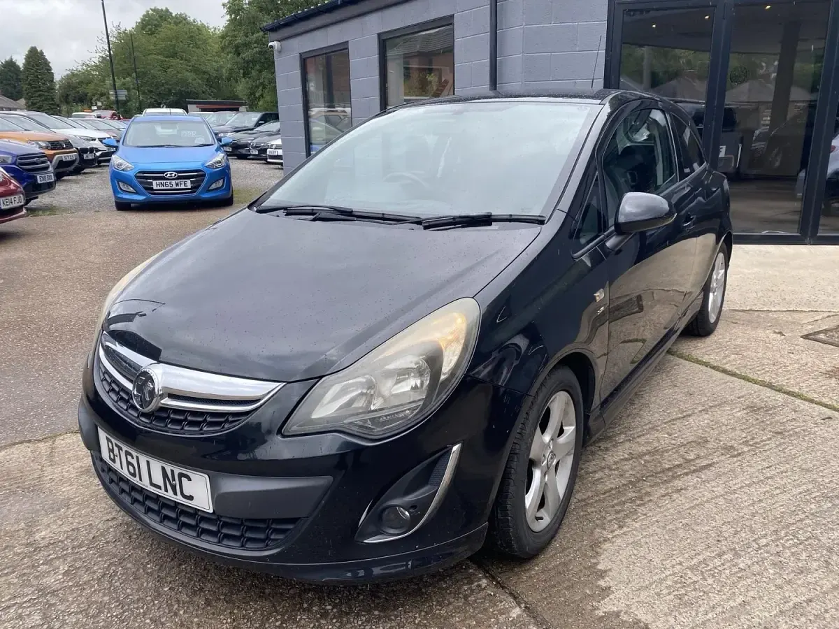 Used Vauxhall Corsa 90 HP (66 kW) 2012 Black Hatchback
