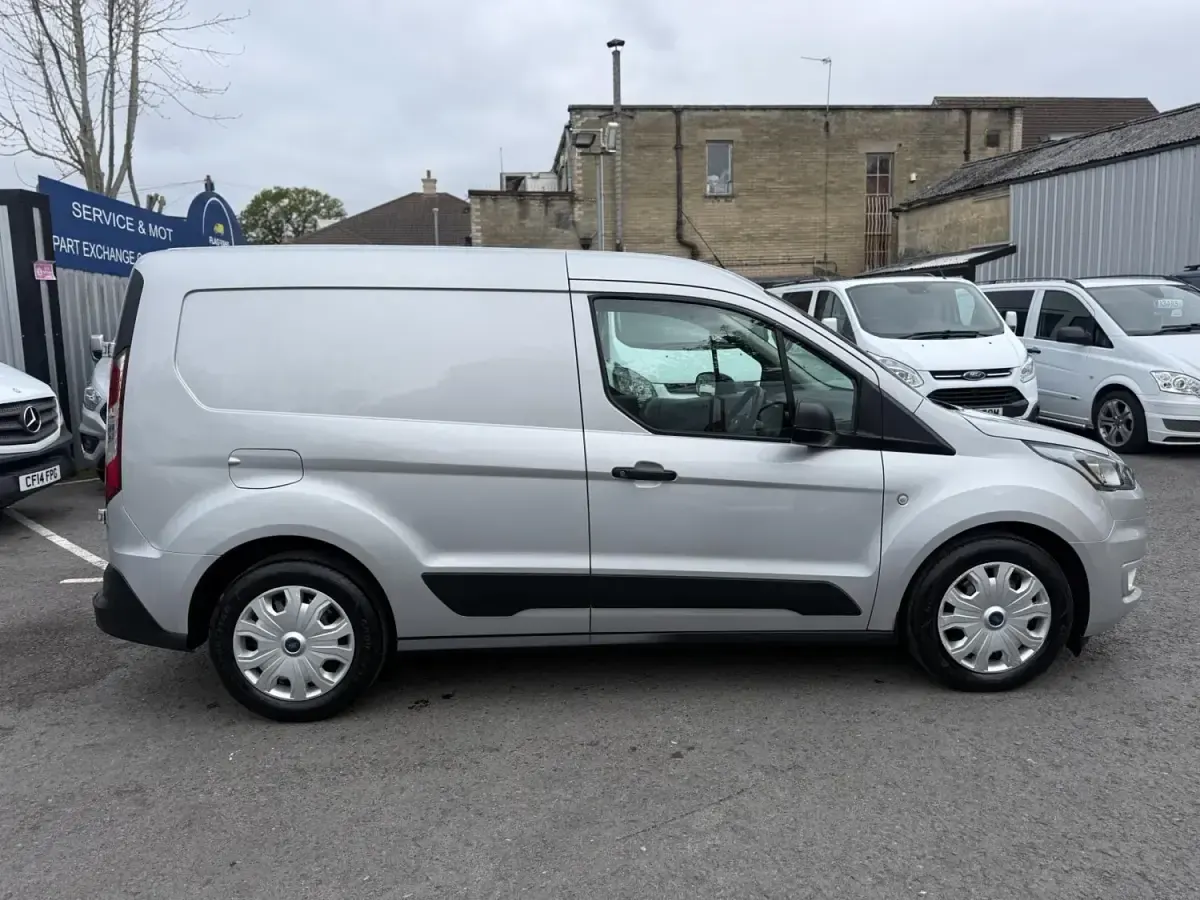Second-hand Ford Transit Connect Trend 100 CP (73 kW) 2022 Argintiu Monovolum