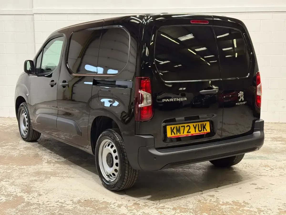 Used Peugeot Partner Premium 131 HP (96 kW) 2022 Black MPV