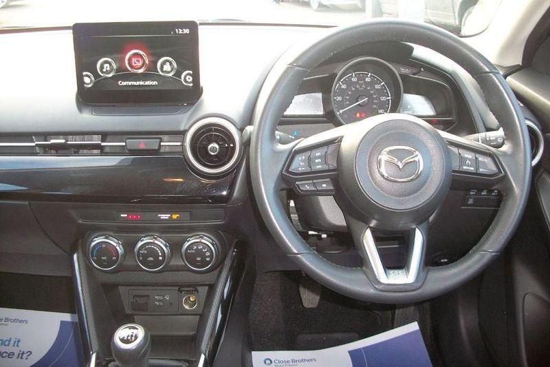 Used Mazda 2 90 HP (66 kW) 2022 Red Hatchback