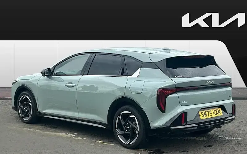 Used Kia K4 GT-Line 150 HP (110 kW) 2025 Green Hatchback