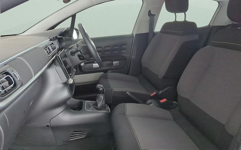 Used Citroën C3 PureTech 83 HP (61 kW) 2023 White Hatchback