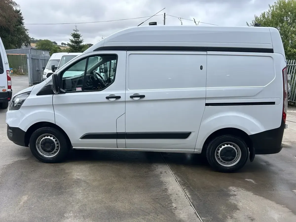 Used Ford Transit Custom 105 HP (77 kW) 2020 White Van