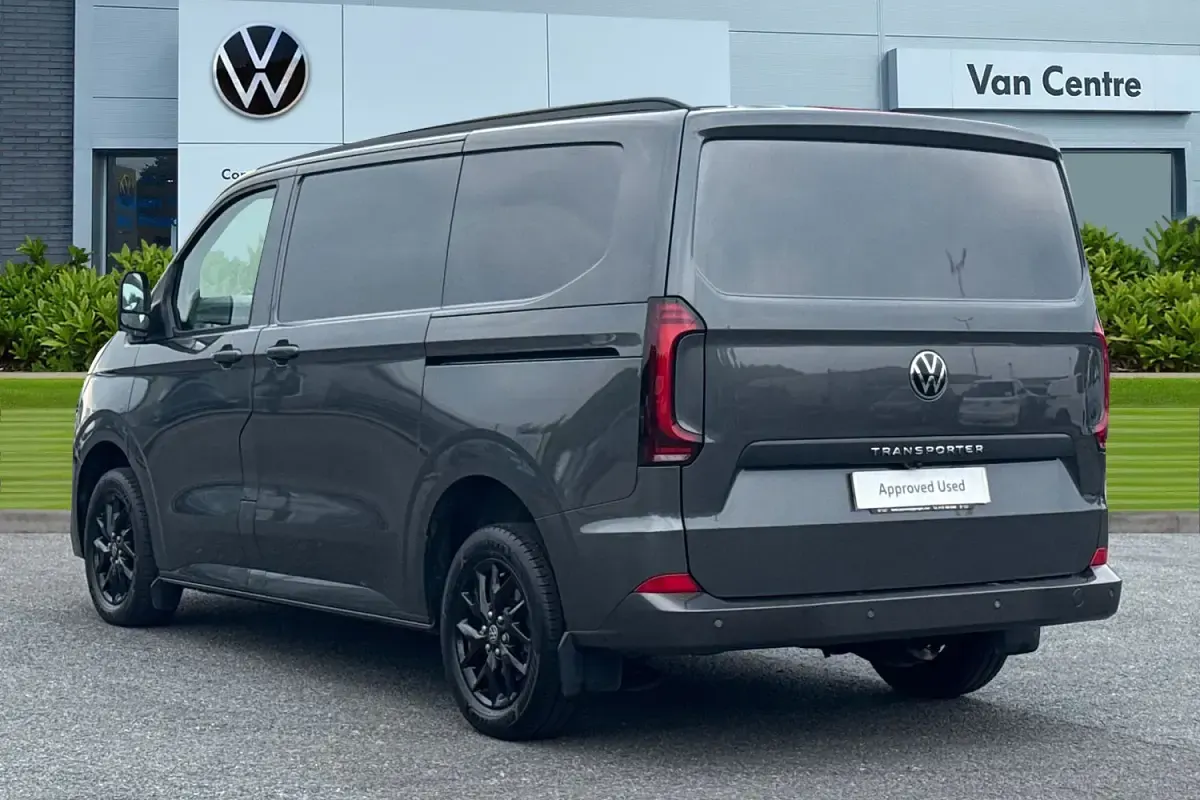 Begagnad VW Transporter Pro 2025 Grå Van