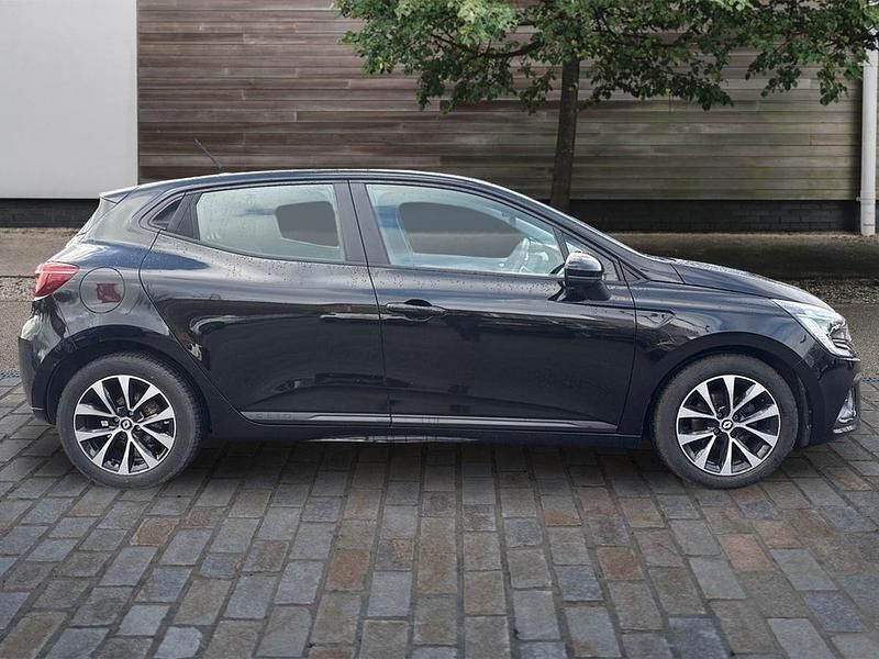 Used Renault Clio V Evolution 90 HP (66 kW) 2023 Black Hatchback