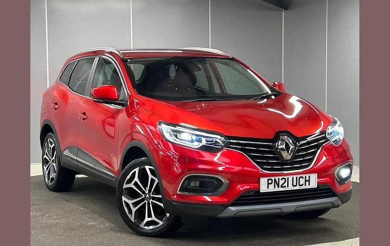 Red Used 2021 Renault Kadjar GT-Line SUV | £11,965 (Fair price) - Image 1/4