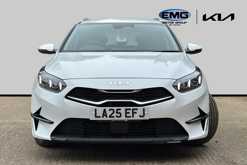 Used Kia Ceed Sportswagon 138 HP (101 kW) 2025 Fusion white Estate
