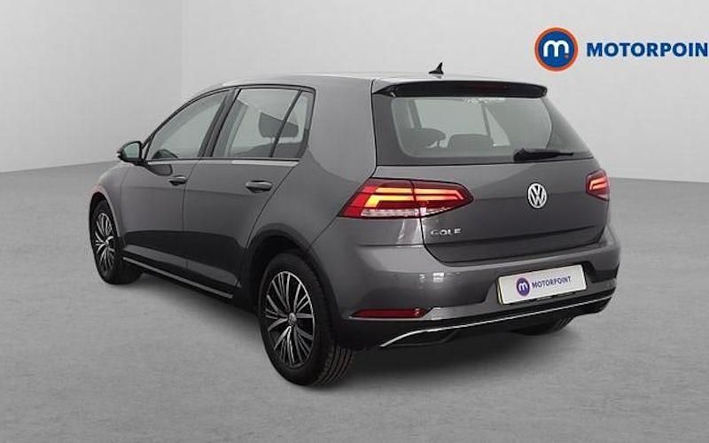 Used VW Golf VII SE 116 HP (85 kW) 2018 Grey Hatchback