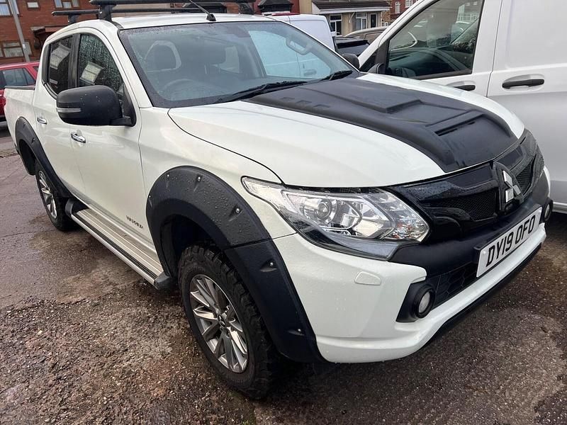 Used Mitsubishi L200 Warrior 2019 White Pickup