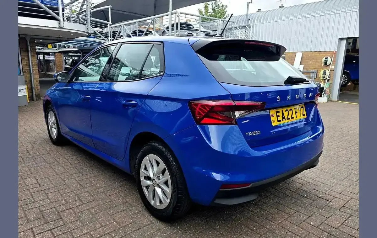 Used Skoda Fabia Comfort 94 HP (69 kW) 2022 Energy blue Hatchback