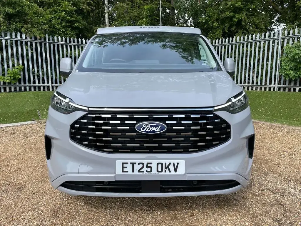 Used Ford Transit Custom Nugget 170 HP (125 kW) 2025 Grey Sedan