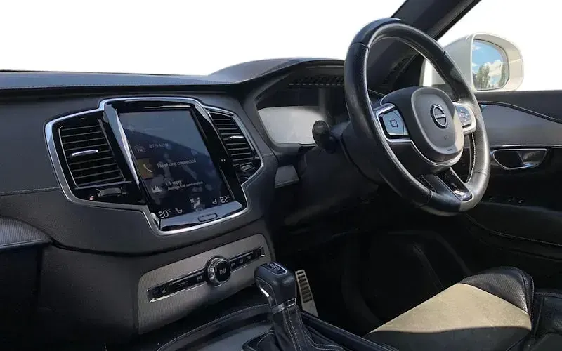 Used Volvo XC90 R-Design 235 HP (172 kW) 2018 White SUV