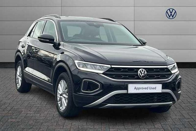 Black Used 2024 VW T-Roc Life SUV | £21,490 (Fair price) - Image 1/4
