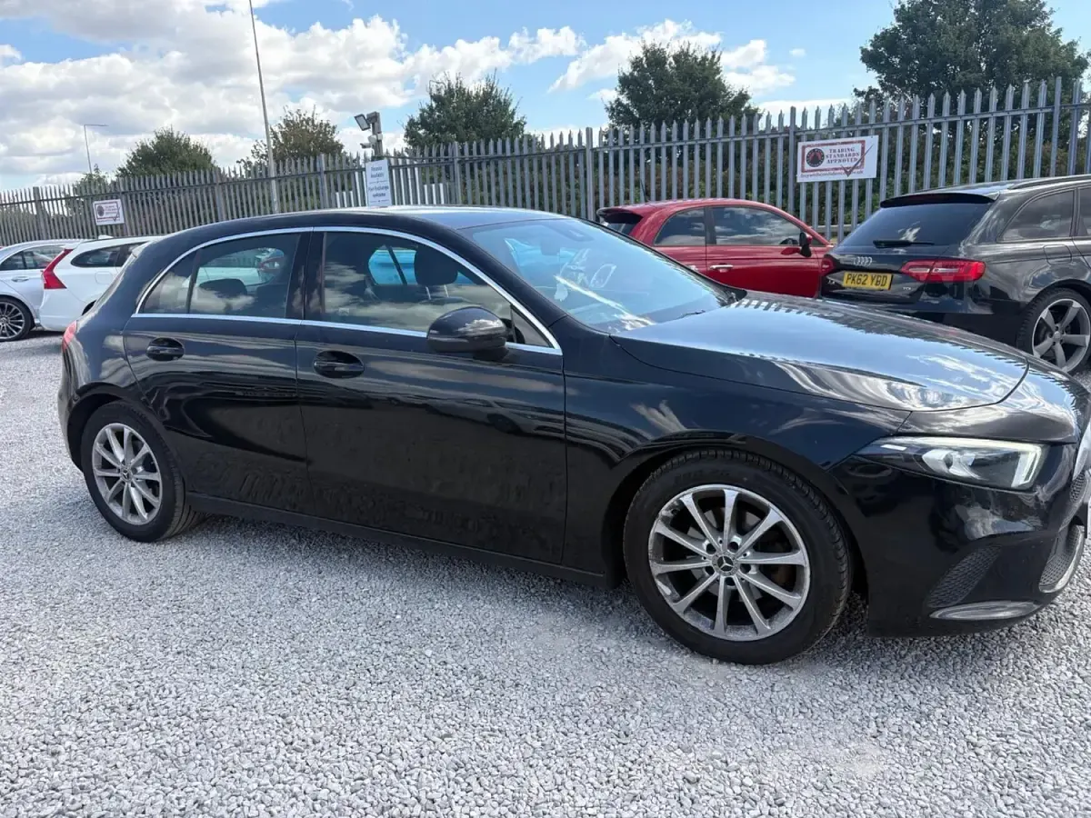 Used Mercedes A180 136 HP (100 kW) 2019 Black Hatchback