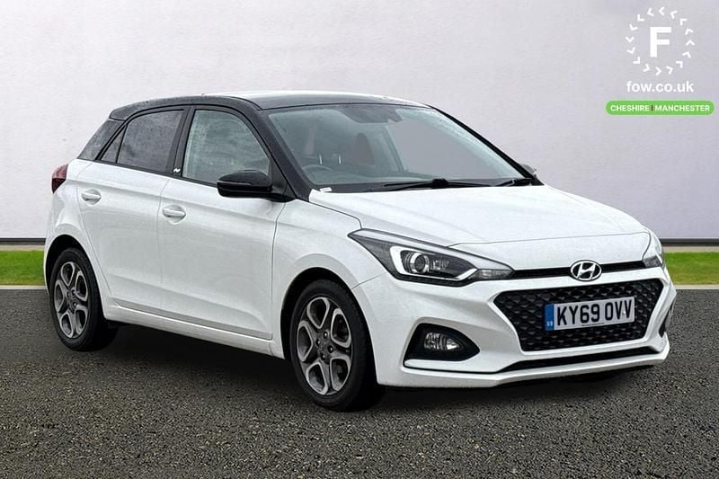 Used Hyundai i20 100 HP (73 kW) 2019 White Hatchback