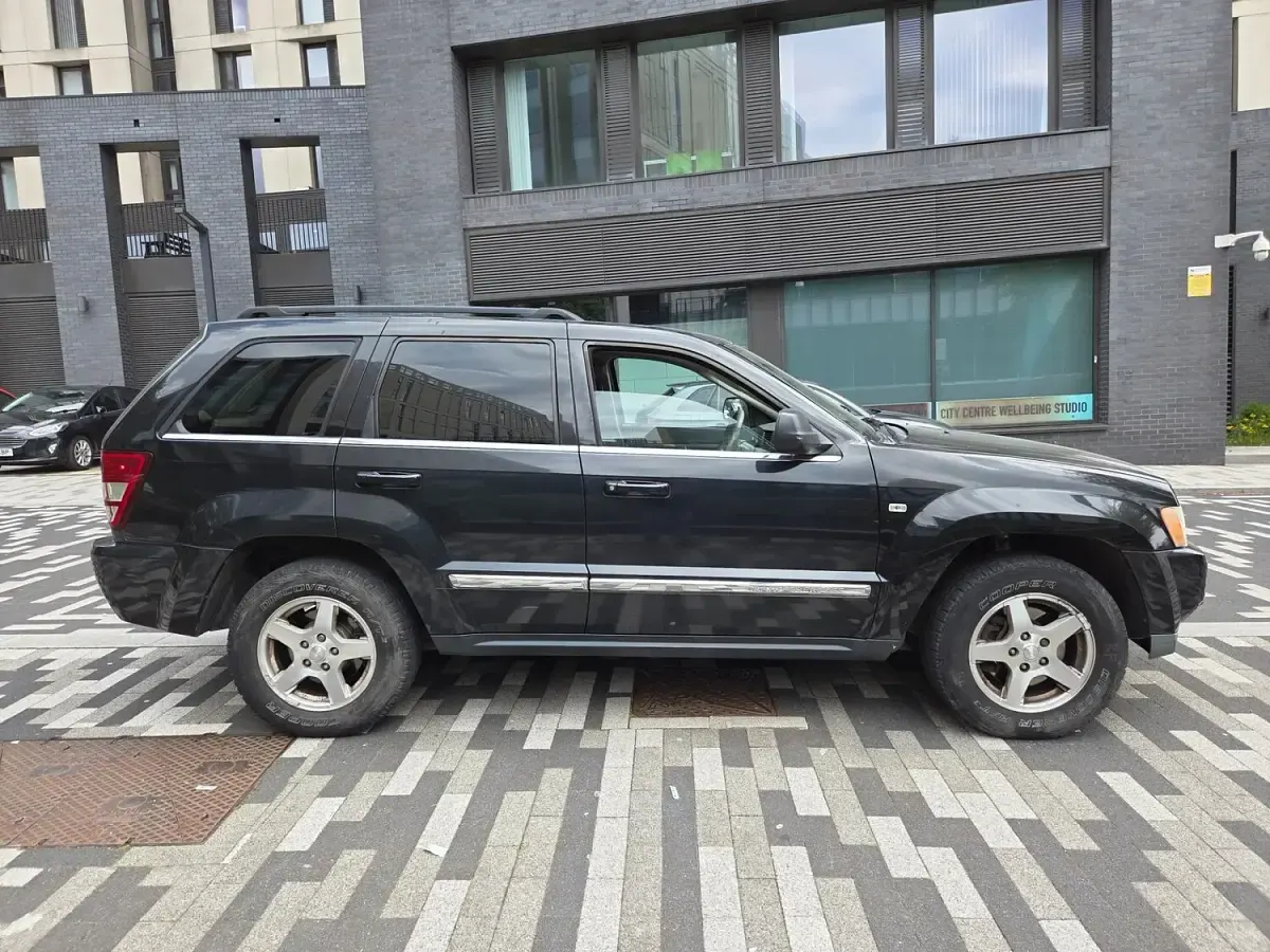 Used Jeep Grand Cherokee Limited 218 HP (160 kW) 2005 Black SUV