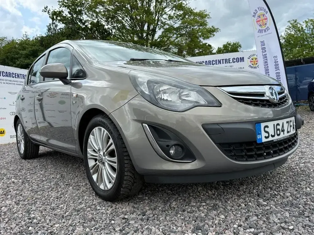 Second-hand Vauxhall Corsa 85 CP (62 kW) 2014 Maro Hatchback