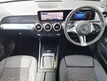 Używany Mercedes GLB200 Executive 163 KM (119 kW) 2025 Czarny SUV